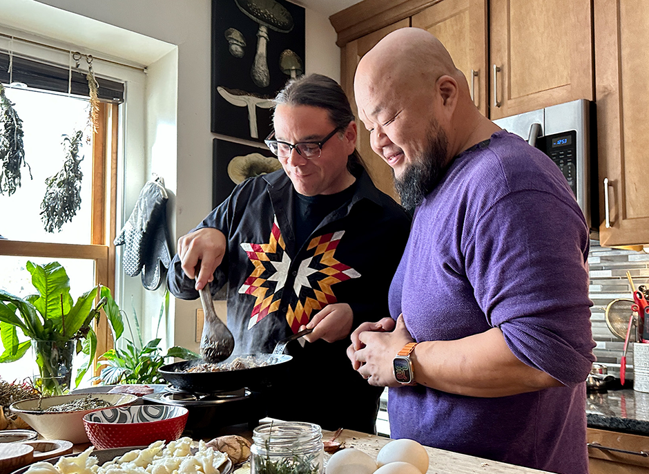 Owamni chef Sean Sherman and Yia Vang making fried wild rice on an episode of “Relish.”