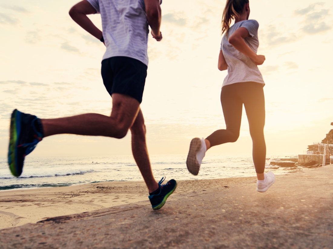 إن التمارين الرياضية والنظام الغذائي المغذي والنوم الجيد كلها تدعم صحتك الأيضية، والتي يرى الدكتور كيسي مينز أنها مفتاح الوقاية من الأمراض المزمنة.